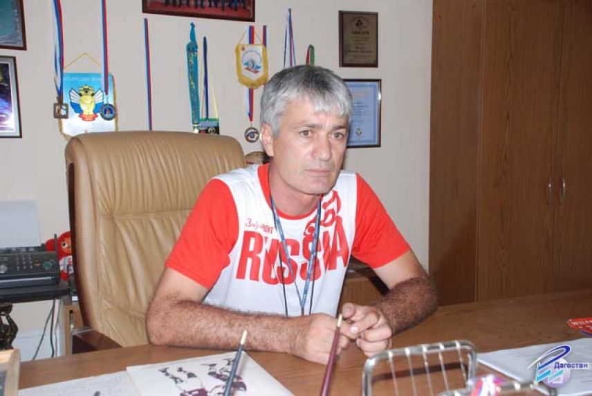 Тренер бетербиева артура талибов нурипаша мухтарович. Зухрабов нурипаша. Талибов нурипаша мухтарович. Талибов нурипаша мухтарович. Талибов тренер по боксу.