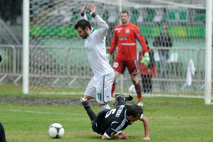 Свс азербайджан прямой эфир футбол. Нефтчи Кыргызстан. Хазар футболист. Хазар футбол фото.