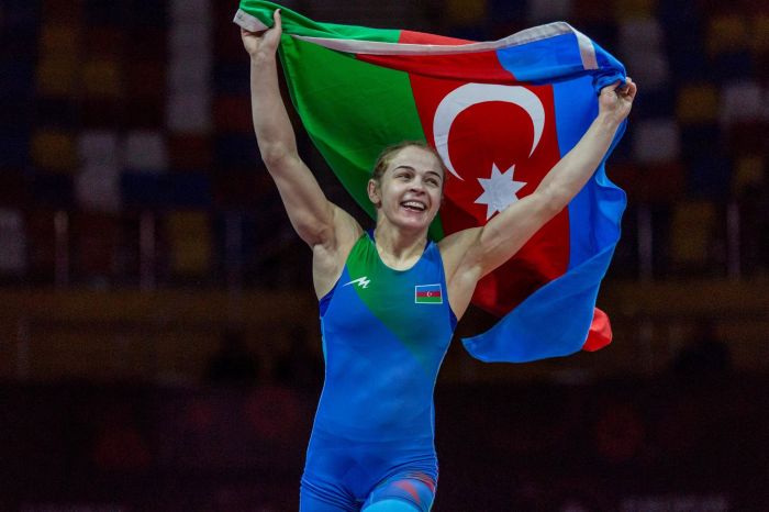 Mariya Stadnik ikiqat dünya çempionu oldu Mariya Stadnik ikiqat dünya çempionu oldu