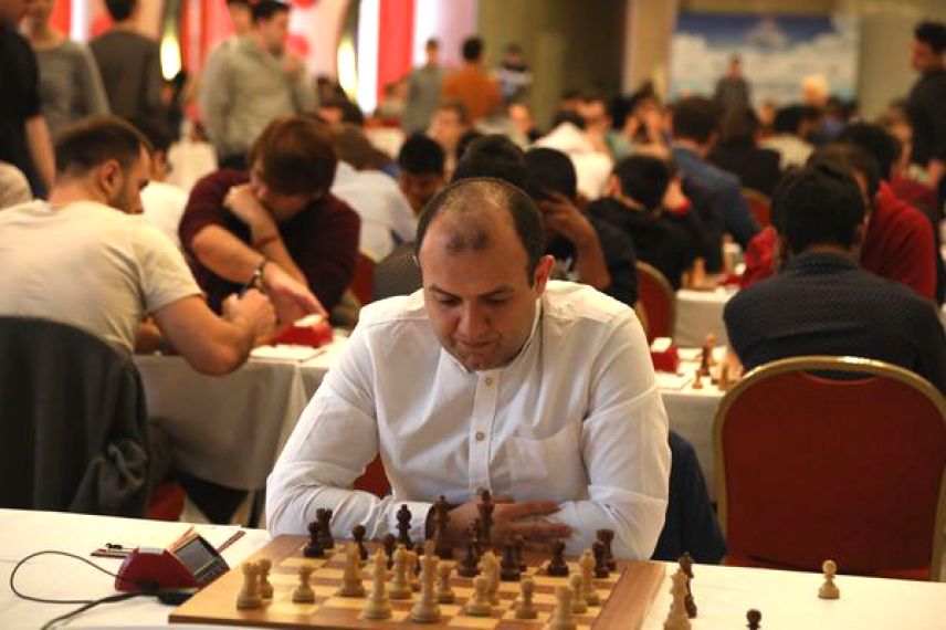 Азербайджанский шахматист Рауф Мамедов. Рауф Раджабов азербайджанский политолог. Аэрофлот open шахматы 2024.
