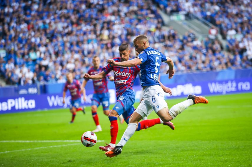 Lech команда. жоау карлуш тейшейра ливерпуль 2015. арсенал порту ответный матч. цска арсенал лига европы.