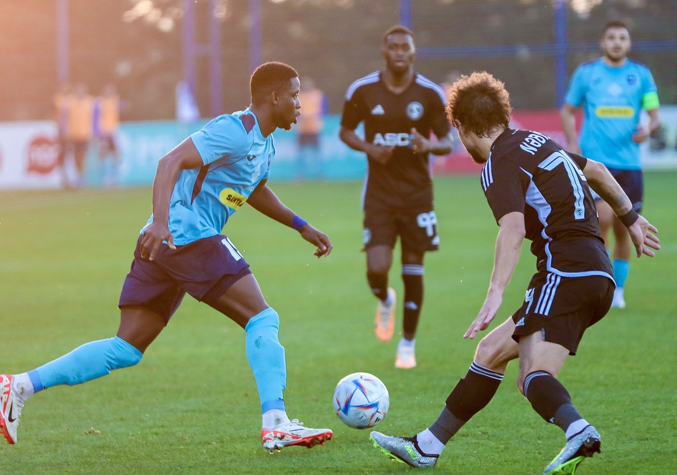 Туран-Товуз разгромил Кяпаз, Зире и Сабаил выдали боевую ничью