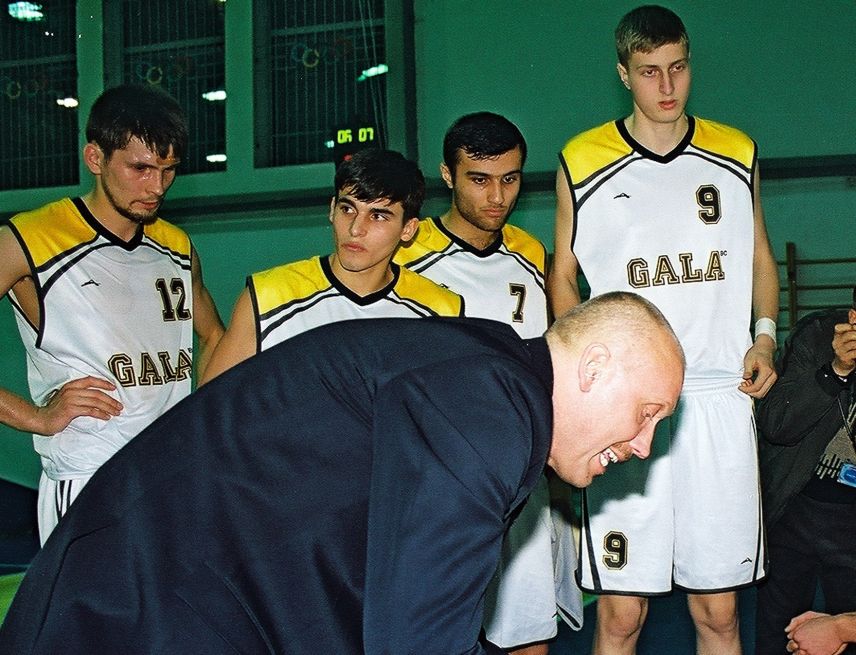 Ts-w307d2 короб пионер. Сабвуфер в машину jbl круглый. Саб клуб. Сабвуфер milton. Короб под 10 400w пионер.